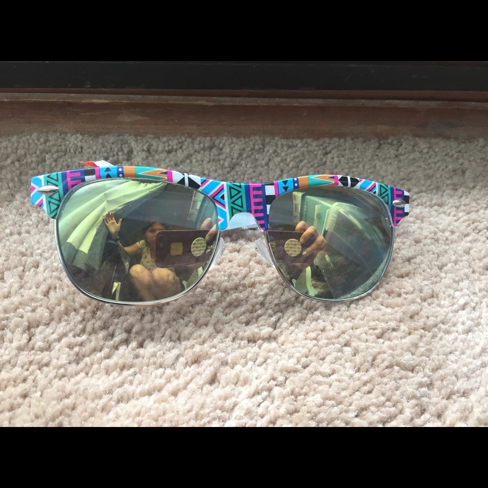 Aztec/ tribal print sunglasses